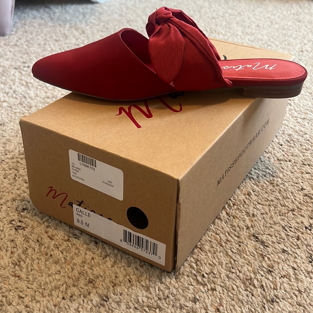 Coconuts by Matisse Mules Red Calle Flats 9.5 NIB pointed toe